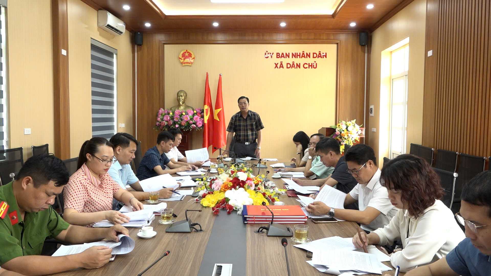 Đoàn công tác thanh tra tỉnh Phú Thọ làm việc với UBND xã Dân Chủ