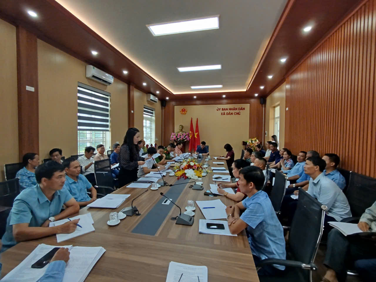 UBND xã Dân Chủ triển khai kế hoạch rà soát hộ nghèo, hộ cận nghèo năm 2025 và Chiến dịch 90 ngày làm sạch dữ liệu đất đai trên địa bàn xã Dân Chủ 