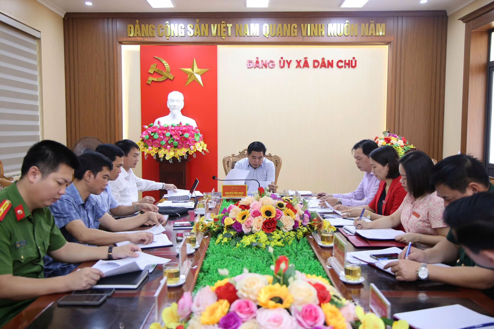 ĐẢNG ỦY XÃ DÂN CHỦ TẬP TRUNG LÃNH ĐẠO, CHỈ ĐẠO NHIỀU NHIỆM VỤ TRỌNG TÂM THÁNG 10/2026