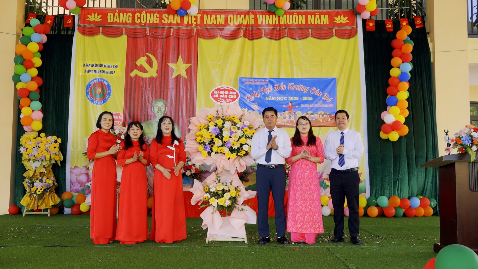 Đồng chí Bí thư Đảng ủy xã Dân Chủ dự khai giảng năm học mới 2025 - 2026 tại trường mầm non Hạ Giáp