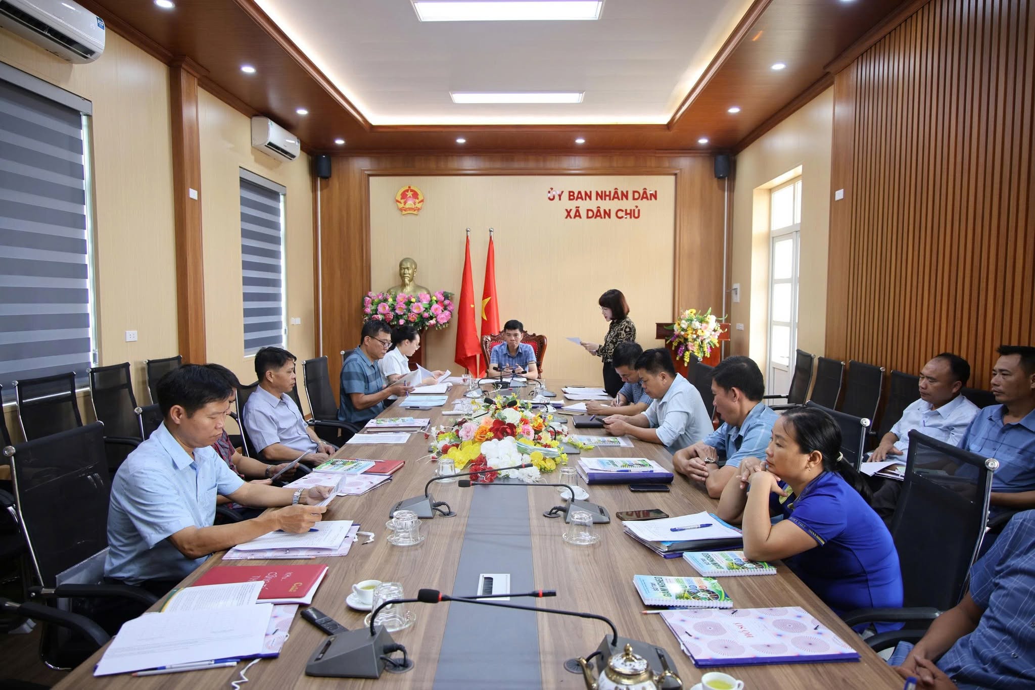 XÃ DÂN CHỦ TRIỂN KHAI RÀ SOÁT HỘ NGHÈO NĂM 2026 VÀ KÊ KHAI HOẠT ĐỘNG CHĂN NUÔI