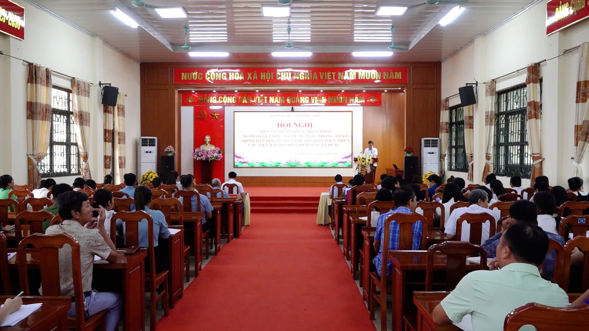 XÃ DÂN CHỦ: TIẾP TỤC TRIỂN KHAI NGHỊ QUYẾT SỐ 57-NQ/TW, ĐỀ ÁN 06 VÀ PHONG TRÀO “BÌNH DÂN HỌC VỤ SỐ”; THÀNH LẬP CÁC TỔ CÔNG TÁC TRỰC TIẾP "ĐI TỪNG NGÕ, GÕ TỪNG NHÀ, HƯỚNG DẪN TỪNG NGƯỜI"