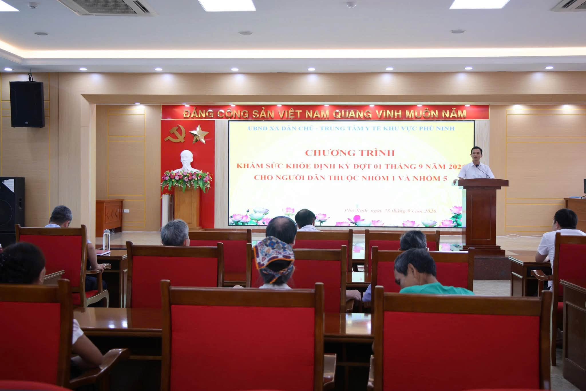 XÃ DÂN CHỦ TRIỂN KHAI KHÁM SỨC KHỎE ĐỊNH KỲ, SÀNG LỌC MIỄN PHÍ CHO NHÂN DÂN 