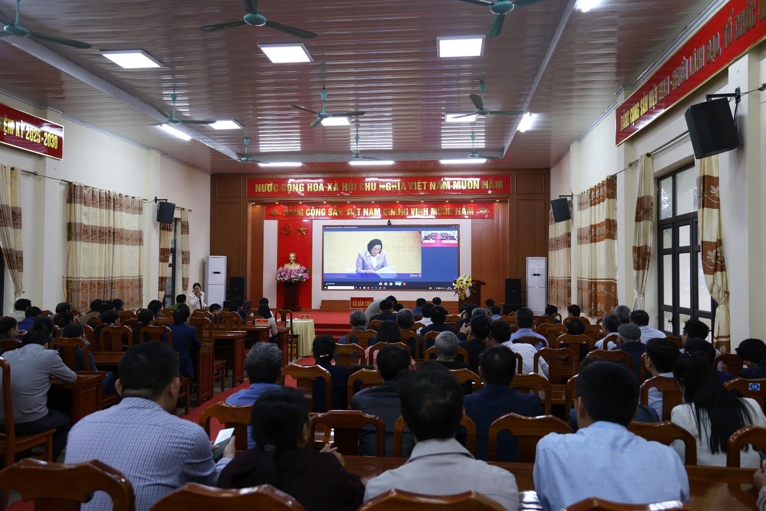 Xã Dân Chủ tham dự Hội nghị trực tuyến toàn quốc triển khai công tác bầu cử đại biểu Quốc hội khóa XVI và đại biểu HĐND các cấp nhiệm kỳ 2026 – 2031.