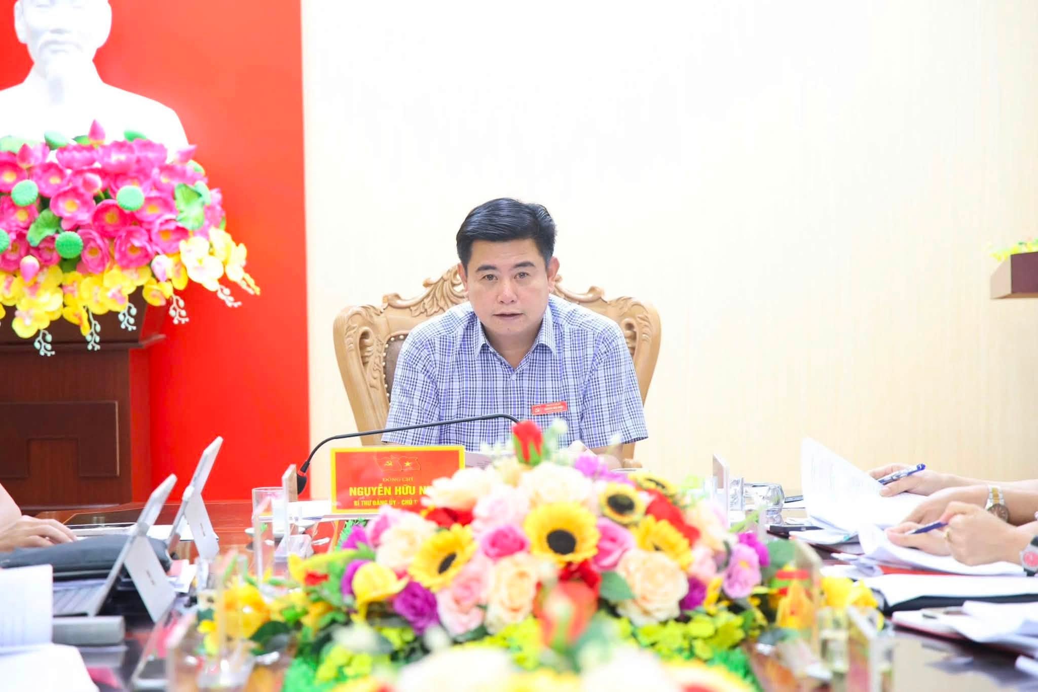 BAN THƯỜNG VỤ ĐẢNG ỦY XÃ DÂN CHỦ TỔ CHỨC HỘI NGHỊ NGHE BÁO CÁO, CHO Ý KIẾN MỘT SỐ NỘI DUNG QUAN TRỌNG 
