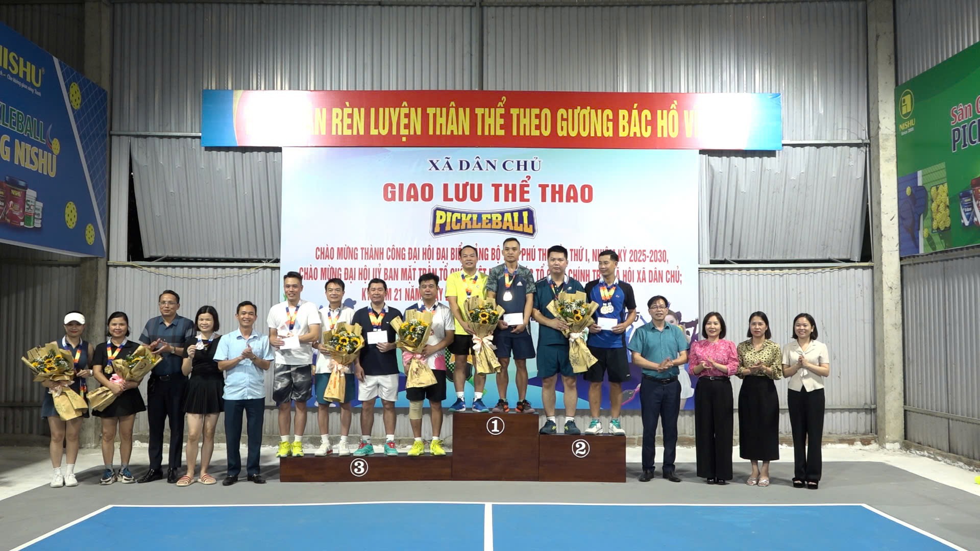 Xã Dân Chủ tổ chức giao lưu thể thao chào mừng thành công Đại hội Đại biểu Đảng bộ tỉnh Phú Thọ lần thứ I, Nhiệm kỳ 2025 – 2030; Đại hội Ủy ban MTTQ Việt Nam và các tổ chức chính trị - xã hội xã Dân Chủ; kỷ niệm 21 năm ngày doanh nhân Việt Nam (13/10/2004 - 13/10/2025).
