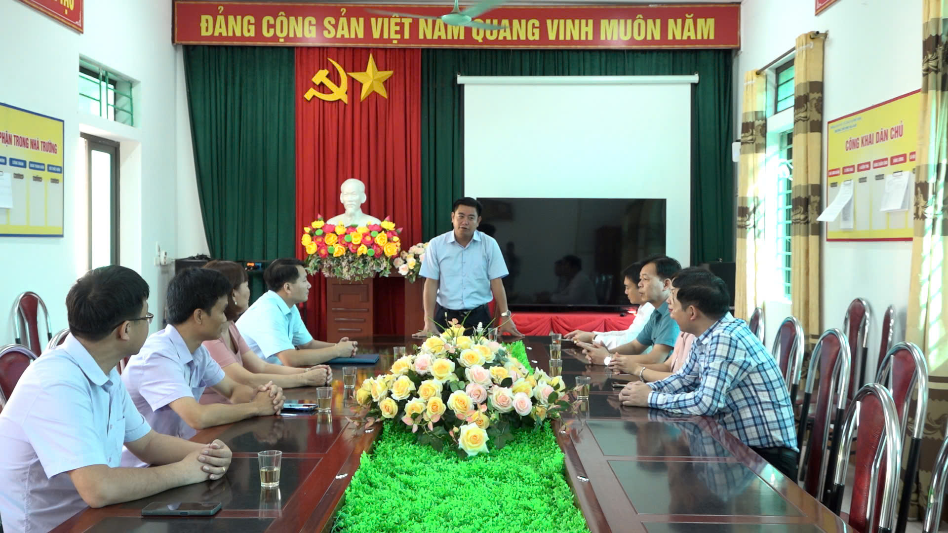 Thường trực Đảng ủy thăm và kiểm tra công tác chuẩn bị Khai giảng năm học mới 2025 - 2026.
