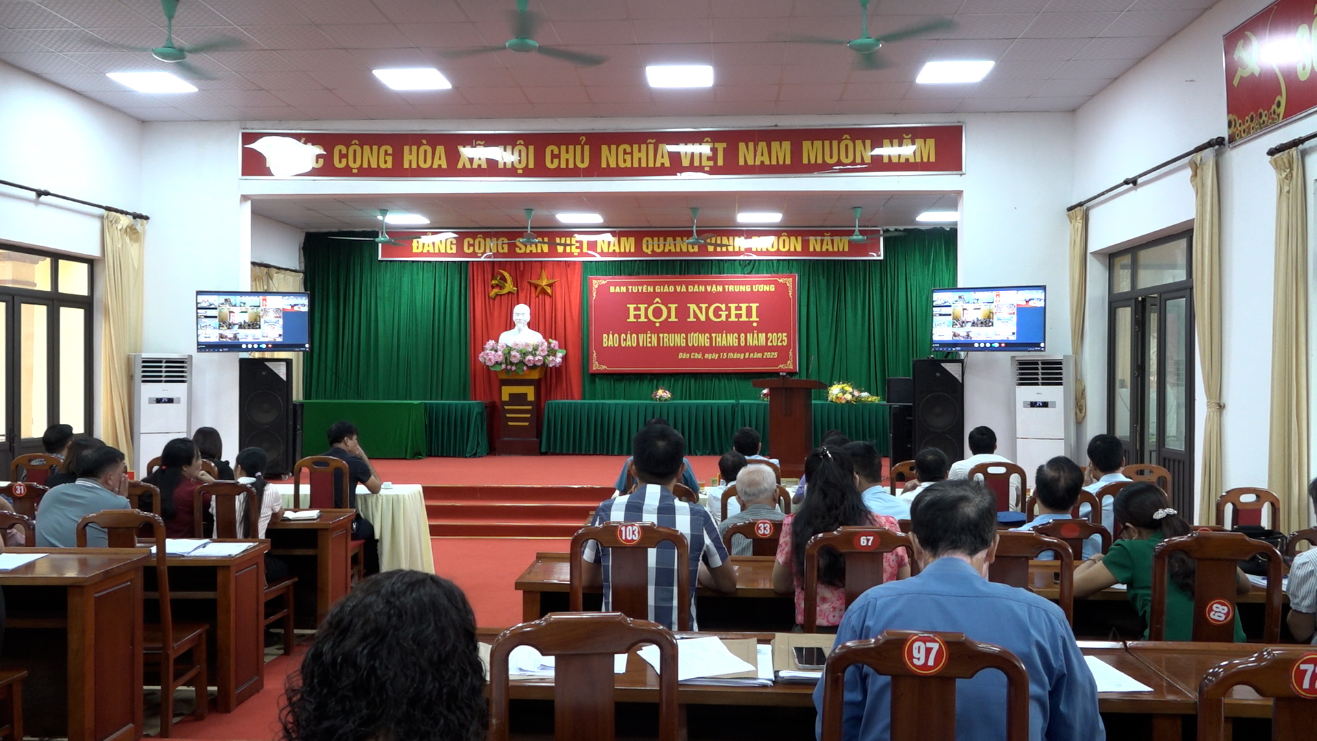 Xã Dân Chủ dự hội nghị Báo cáo viên trực tuyến tháng 8/2025